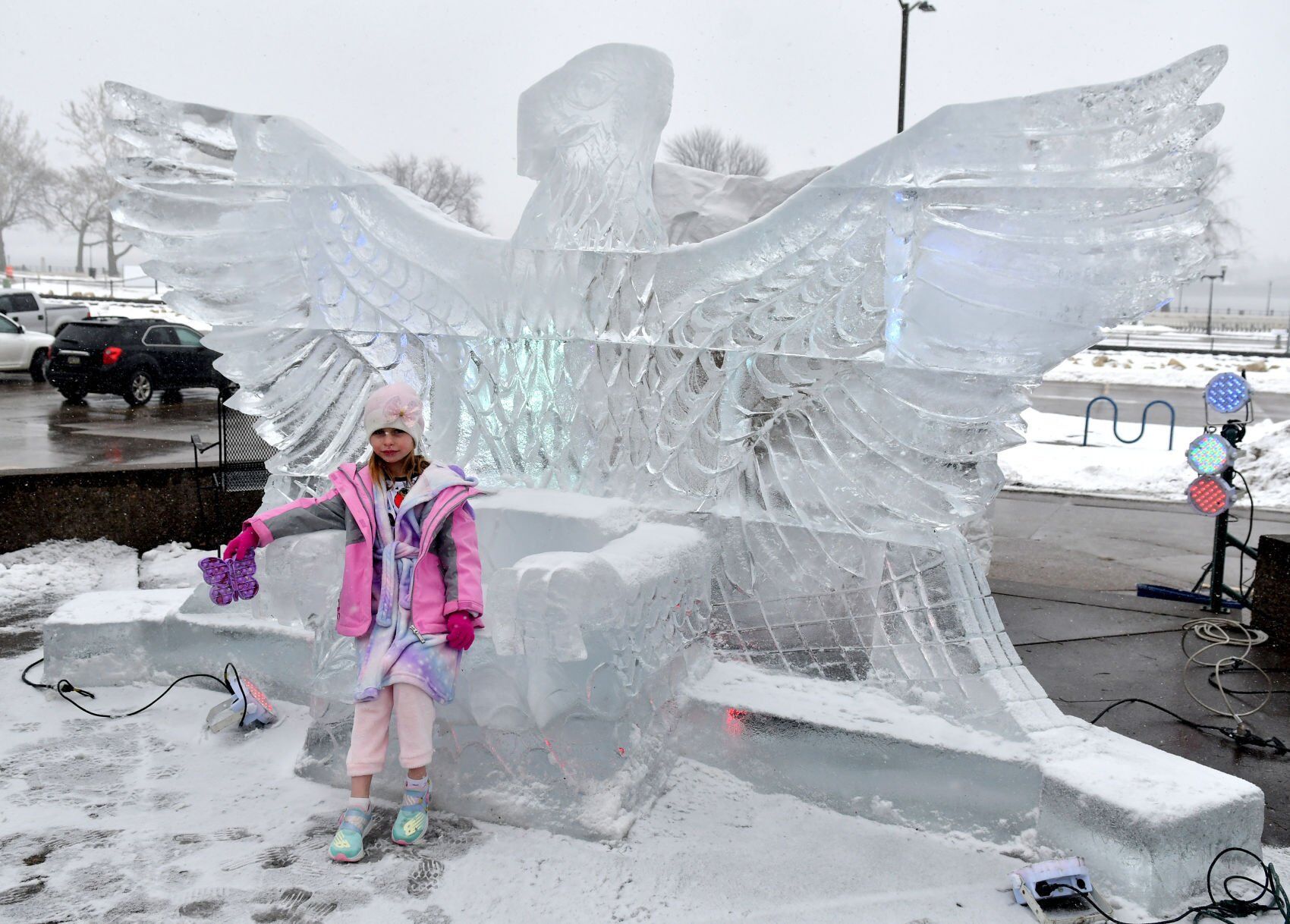 011422-qc-nws-icestravaganza-118